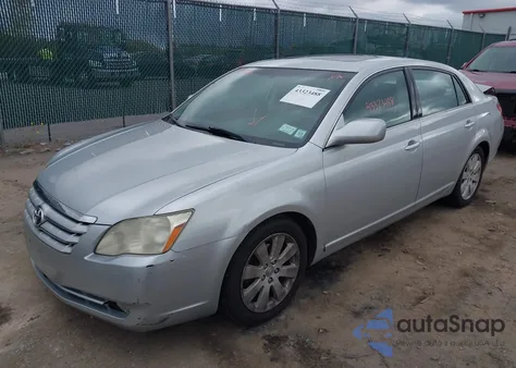 2005 Toyota Avalon Xls z USA, uszkodzony, nr VIN 4T1BK36B05U053984